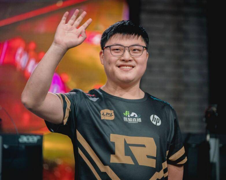  Uzi在TL比赛中精彩发挥，精彩发挥引发热议！